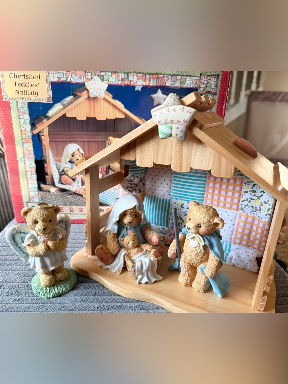 Hamilton Cherished Teddies Pastel Nativity 4 pcs Bear Set with Wooden Stable Box
